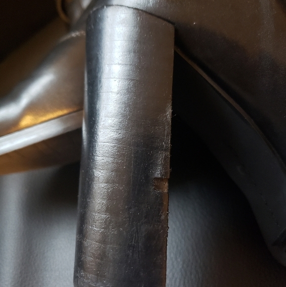 HP. Stuart Weitzman Leather Bootie - Picture 16 of 16